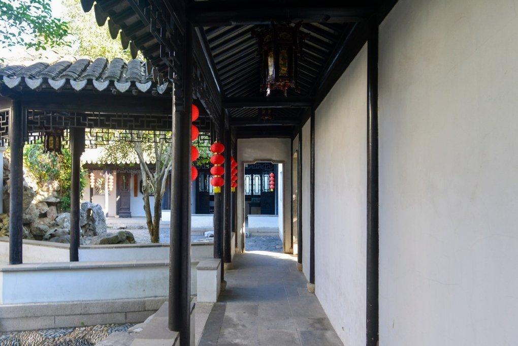 解答疑惑，尽在女朋友不同意跟我上床 后面我就一直出去夜店找其它女生玩 每天换一个 连续玩了几个月 我这样好吗？问答平台